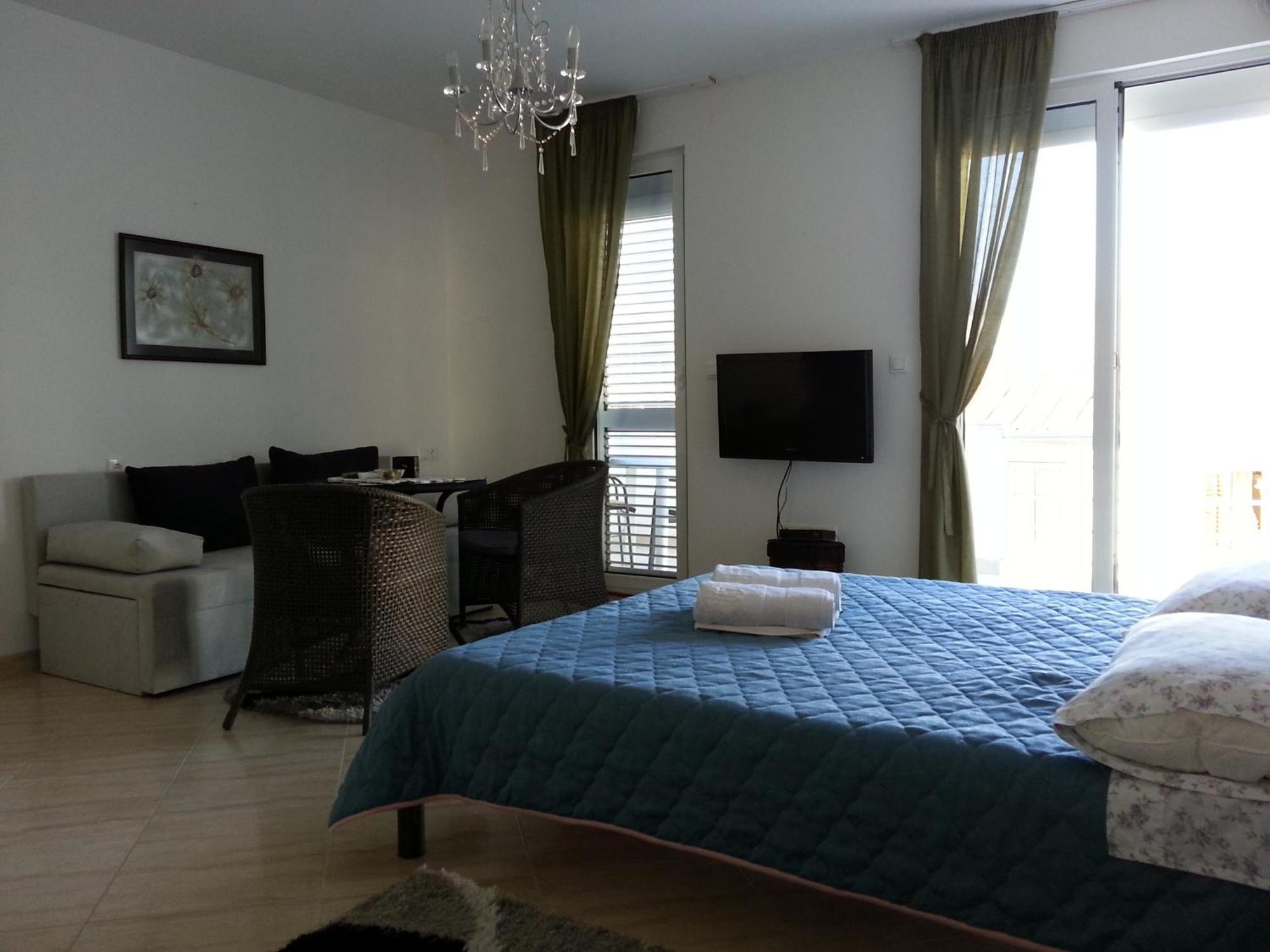 Villa Espero โตรกีร์ ภายนอก รูปภาพ