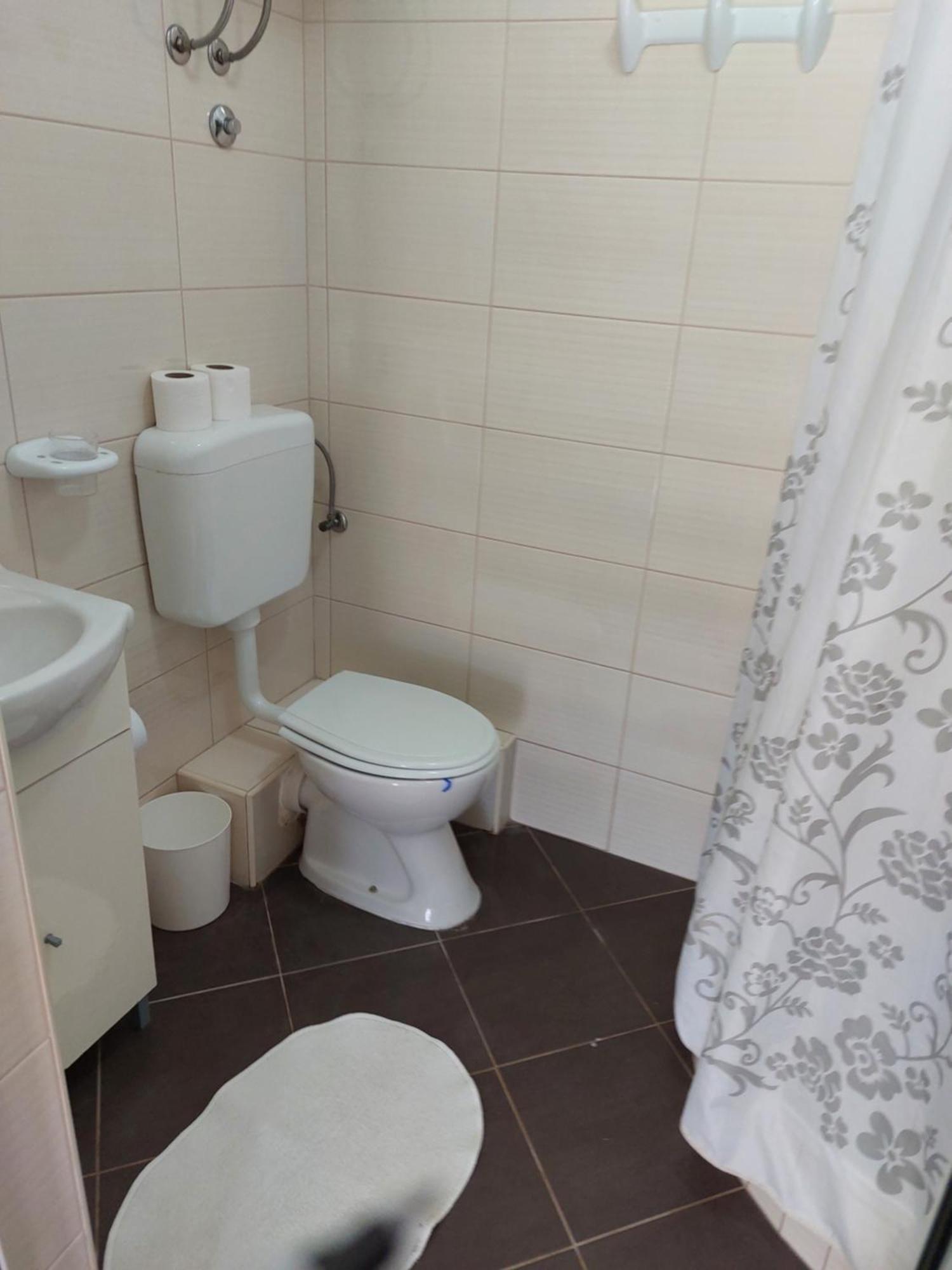 Villa Espero โตรกีร์ ภายนอก รูปภาพ