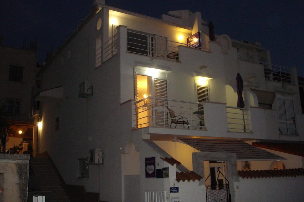 Villa Espero โตรกีร์ ภายนอก รูปภาพ