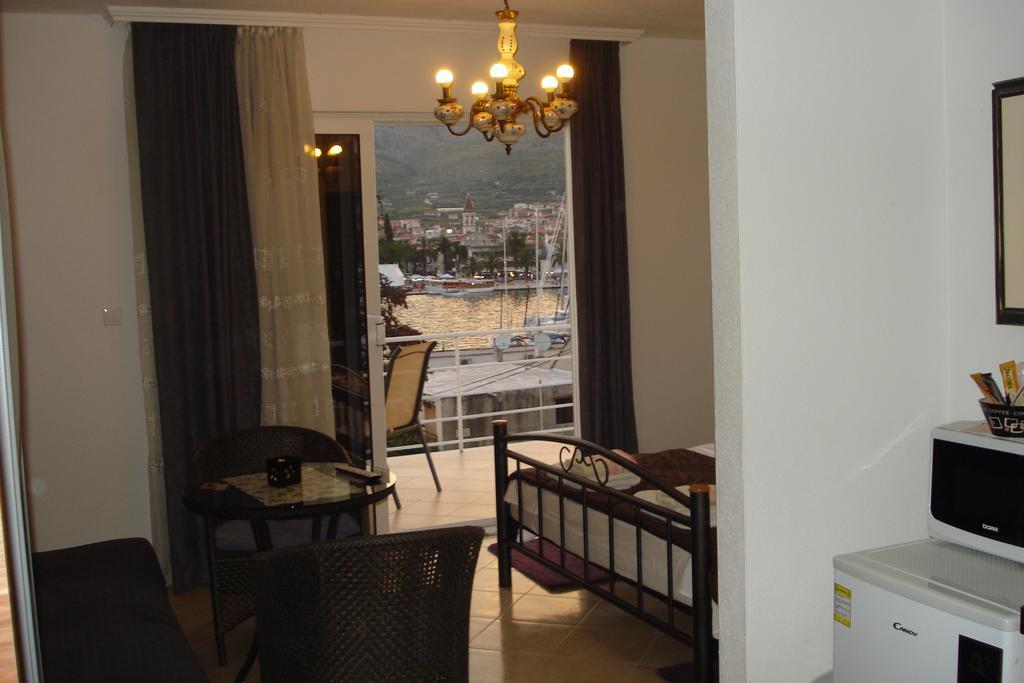 Villa Espero โตรกีร์ ห้อง รูปภาพ