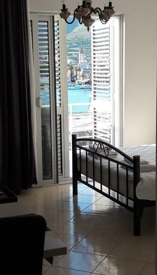 Villa Espero โตรกีร์ ภายนอก รูปภาพ