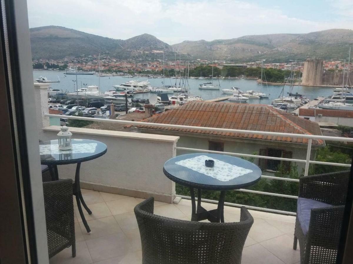 Villa Espero โตรกีร์ ภายนอก รูปภาพ